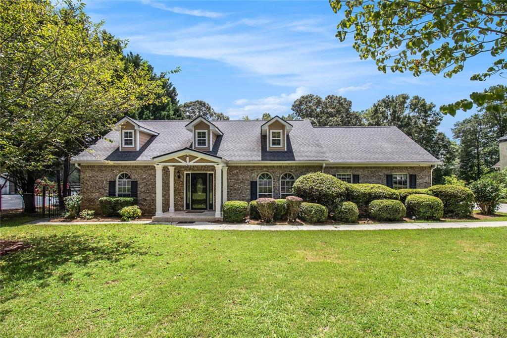 96 Pointe View Court Jackson, GA 30233 - Photo 2 of 36