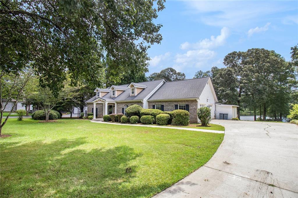96 Pointe View Court Jackson, GA 30233 - Photo 3 of 36