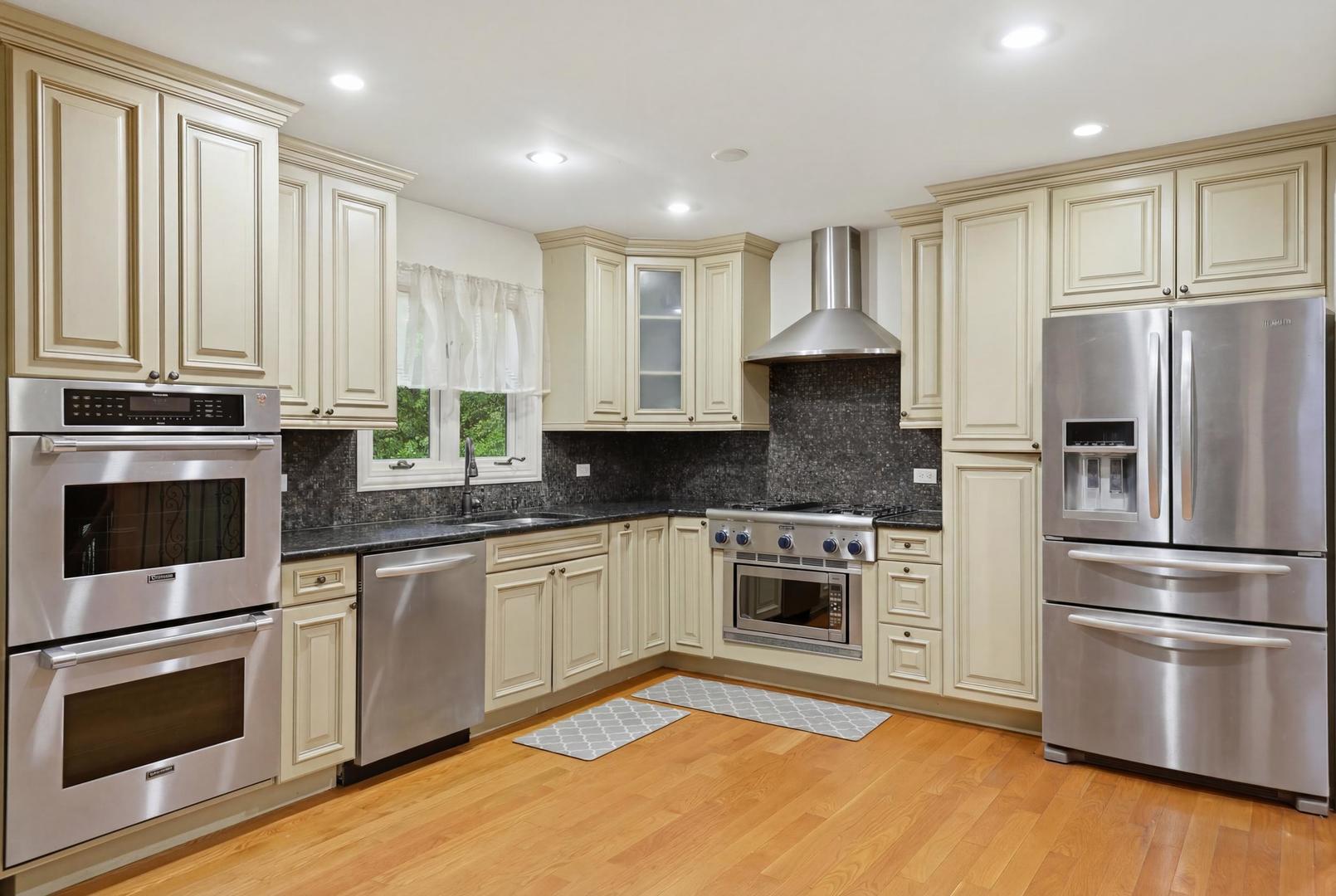21 Sequoia Road Hawthorn Woods, IL 60047 - Photo 10 of 33