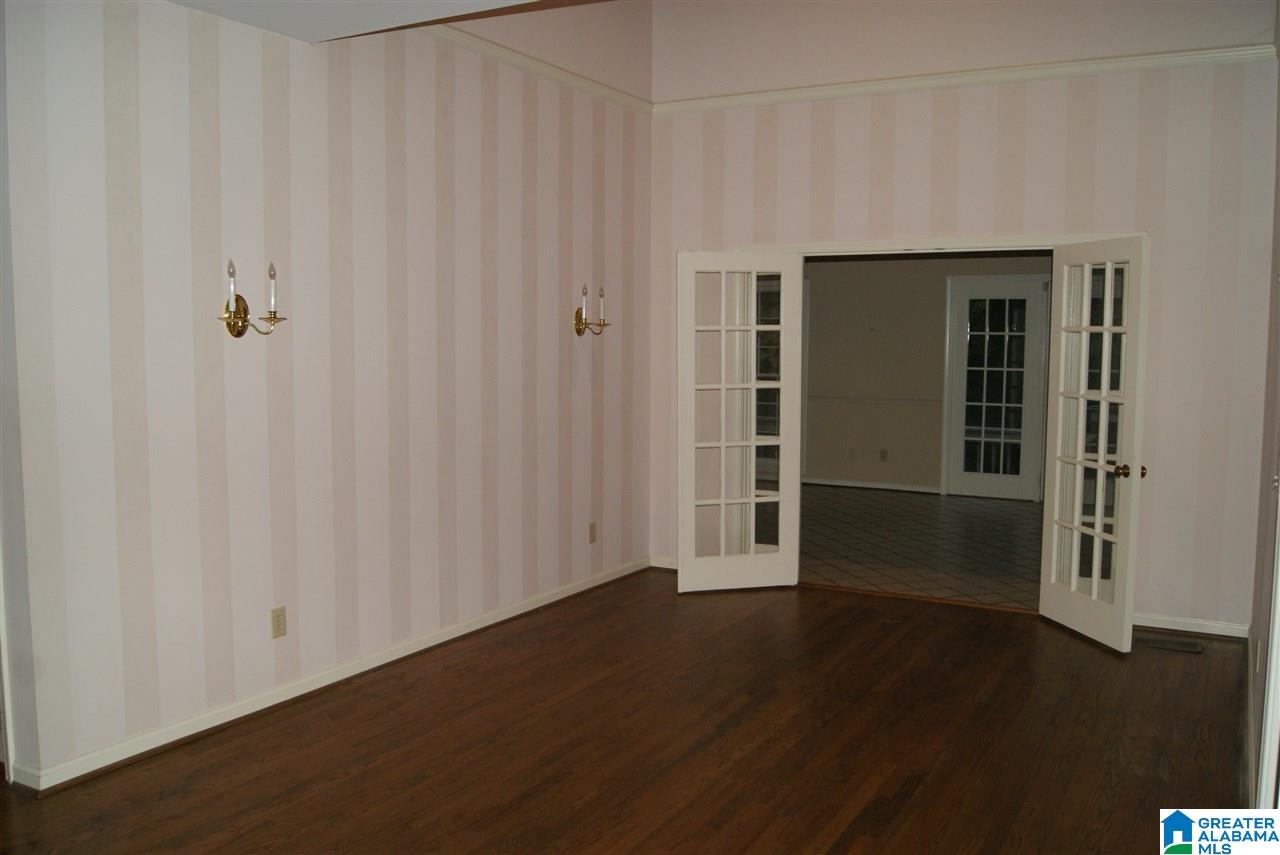 1028 Willowbrook Road Birmingham, AL 35215 - Photo 10 of 39