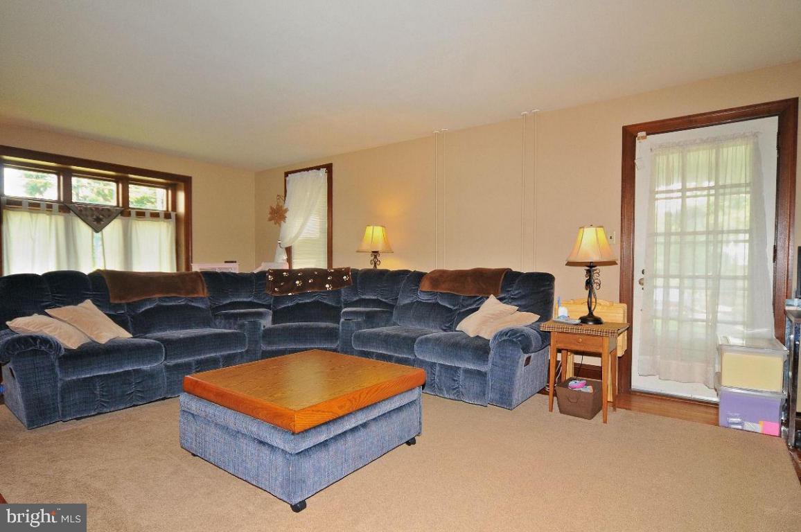 2290 West Main Street Ephrata, PA 17522 - Photo 4 of 32