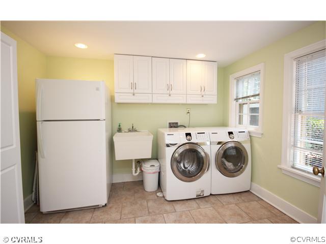 8113 Rose Hill Road Henrico, VA 23229 - Photo 14 of 18 Laundry