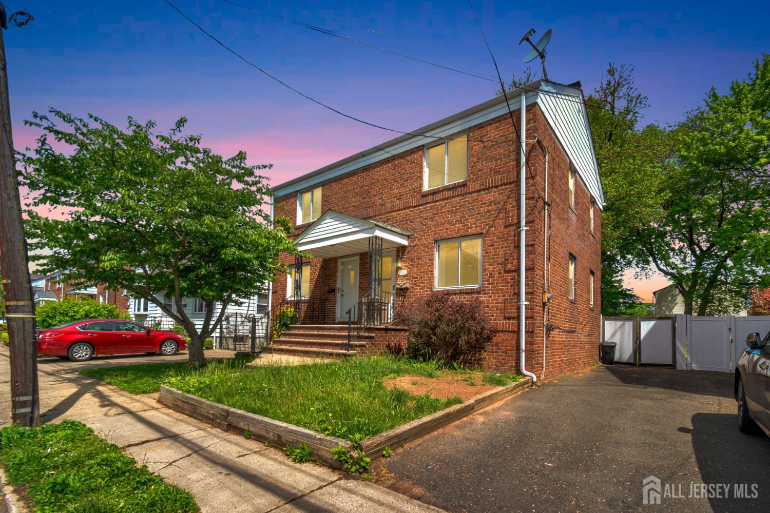 1355 Hamilton Street Elizabeth, NJ 07208 - Photo 3 of 22