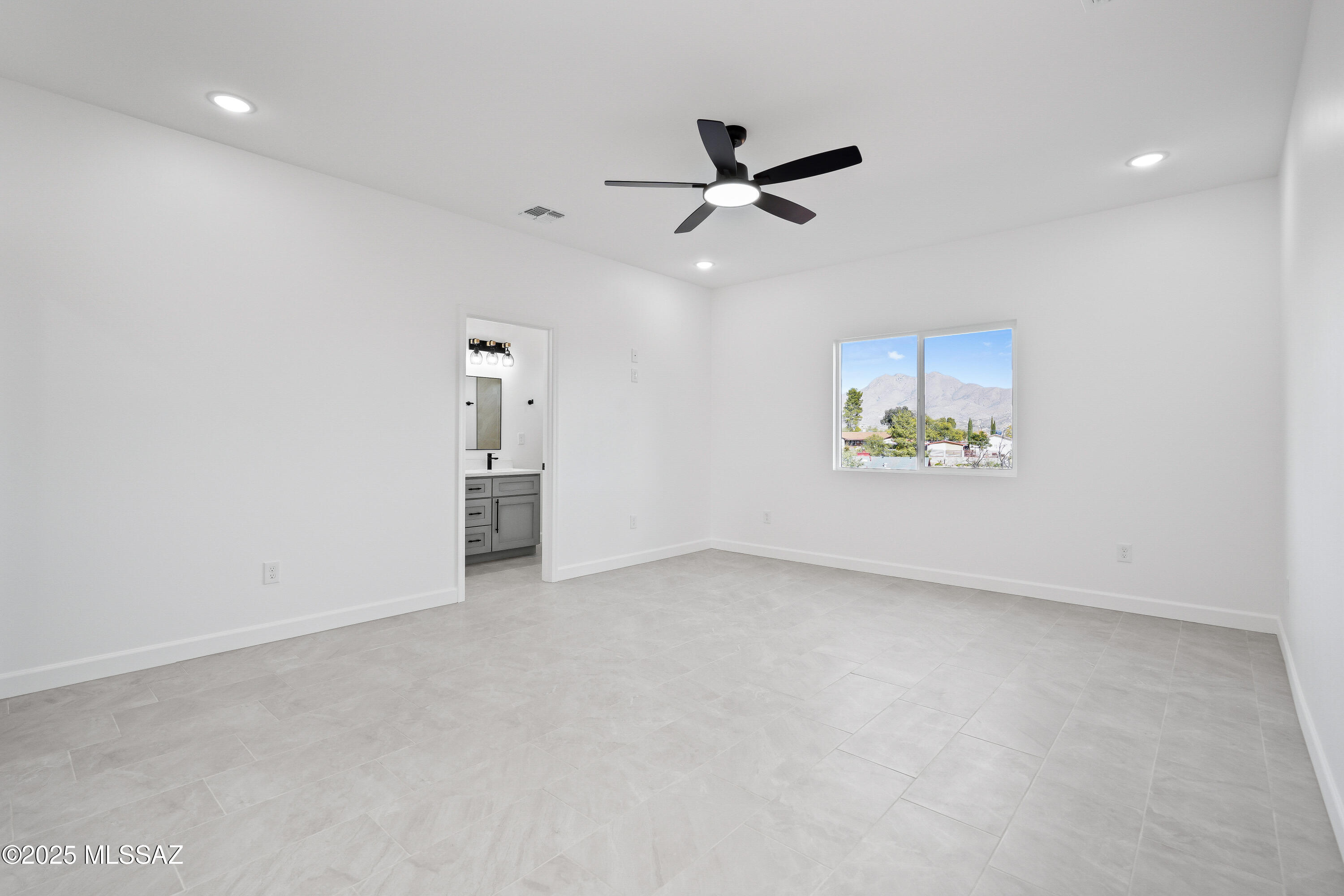 1196 Ines Court Rio Rico, AZ 85648 - Photo 16 of 32 Gallery Image 16