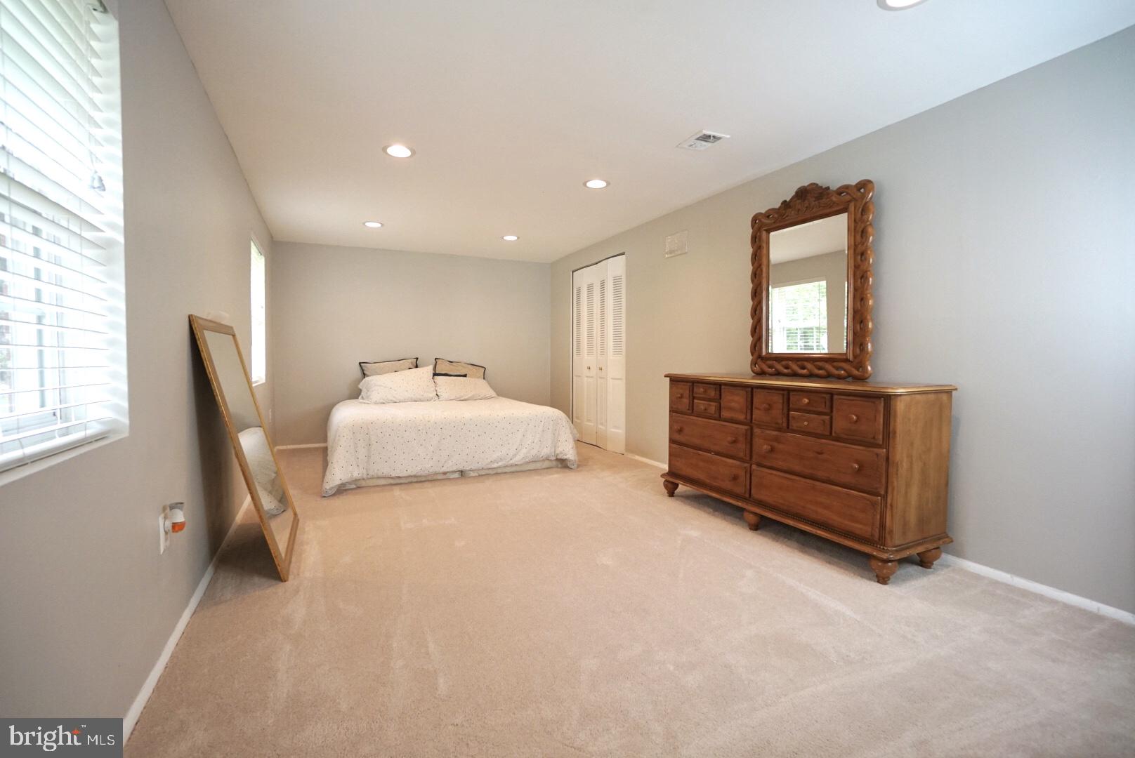 13115 Haddock Road Woodbridge, VA 22193 - Photo 14 of 43 Gallery Image 14