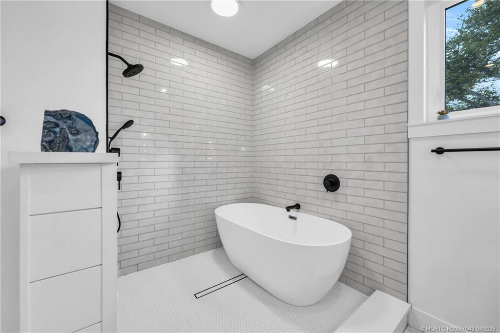 1410 A Southwest Palm City Road, Unit A Stuart, FL 34994 - Photo 19 of 79 Gallery Image 19