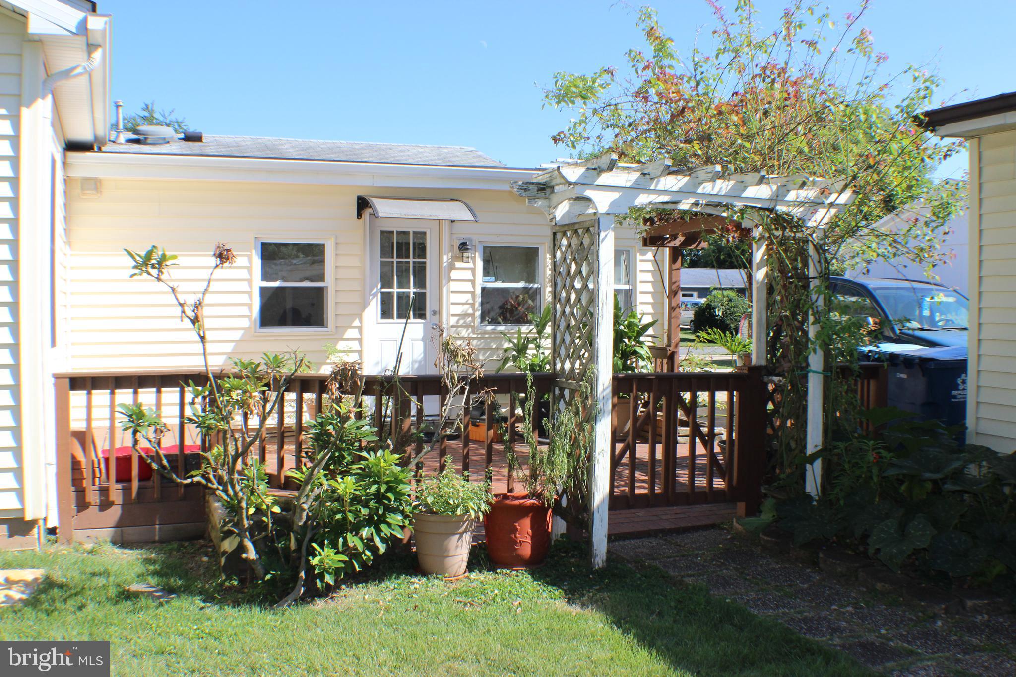 111 North Hickory Road Sterling, VA 20164 - Photo 14 of 30 front view of a house with a yard