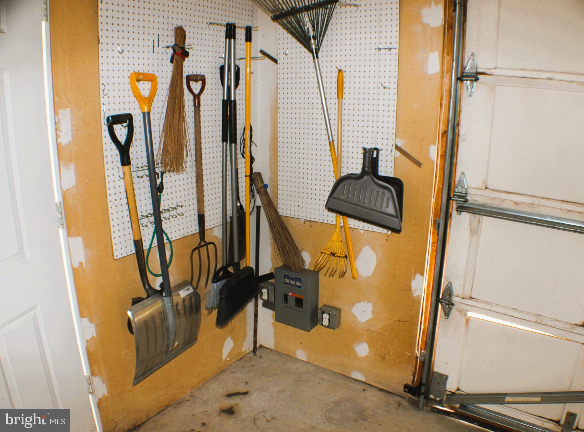 111 North Hickory Road Sterling, VA 20164 - Photo 10 of 30 a view of a storage room