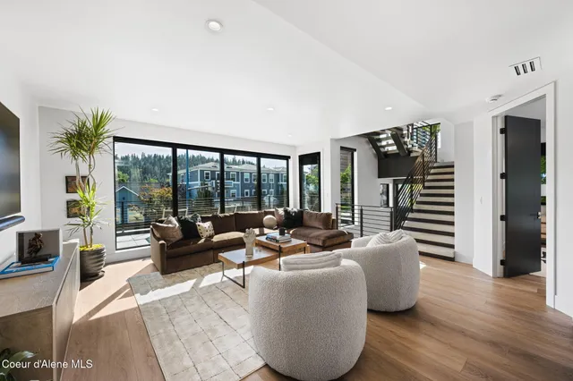 $2,545,000 | 809 East Sherman Avenue, Coeur D'Alene, ID 83814