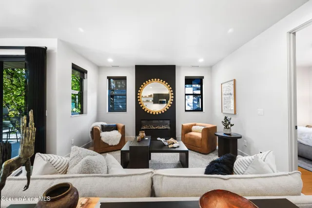 $2,545,000 | 809 East Sherman Avenue, Coeur D'Alene, ID 83814