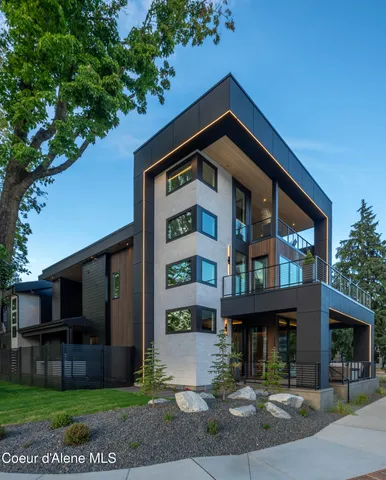 $2,545,000 | 809 East Sherman Avenue, Coeur D'Alene, ID 83814