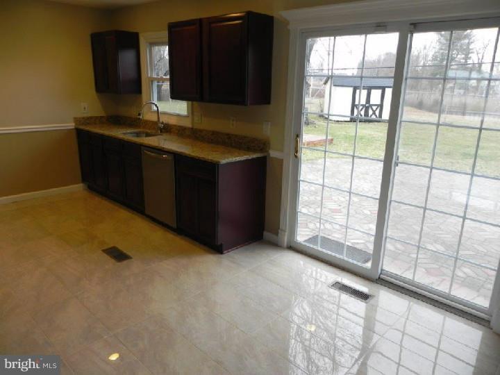 544 Charleston Road Willingboro, NJ 08046 - Photo 3 of 24 Kitchen