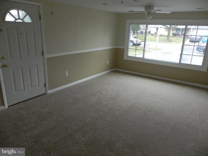544 Charleston Road Willingboro, NJ 08046 - Photo 8 of 24 Family Room