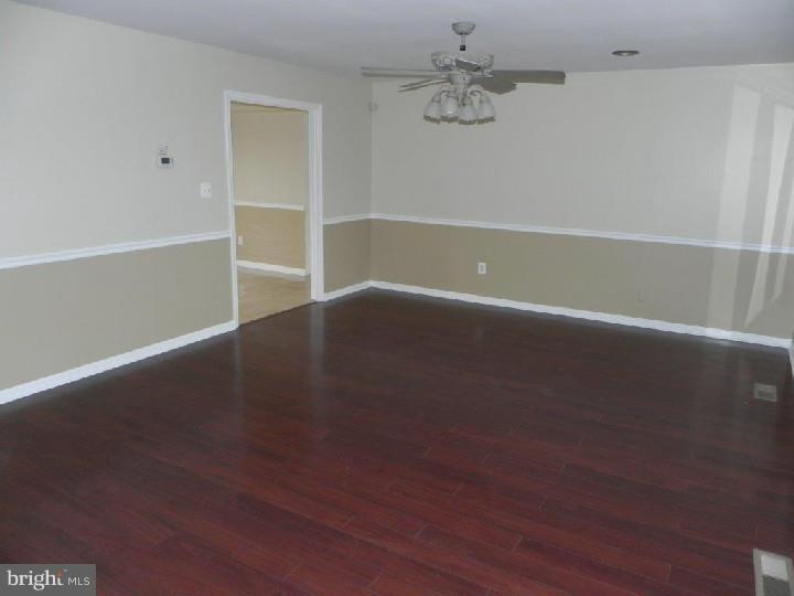 544 Charleston Road Willingboro, NJ 08046 - Photo 10 of 24 Living Room