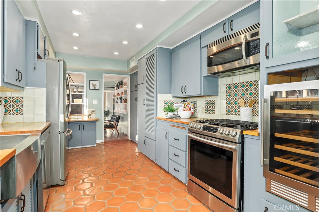 6521 Day Street Tujunga, CA 91042 - Photo 11 of 46