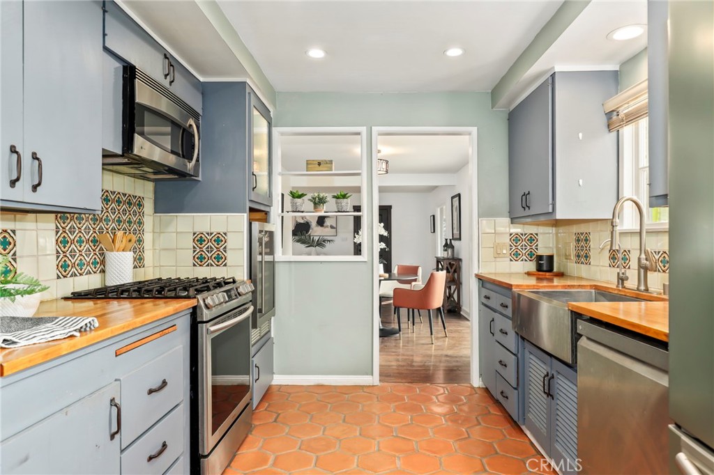 6521 Day Street Tujunga, CA 91042 - Photo 12 of 46