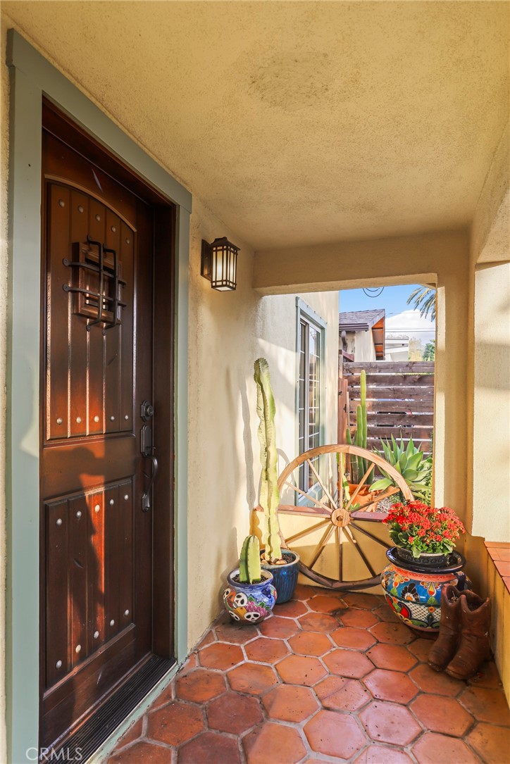 6521 Day Street Tujunga, CA 91042 - Photo 2 of 46