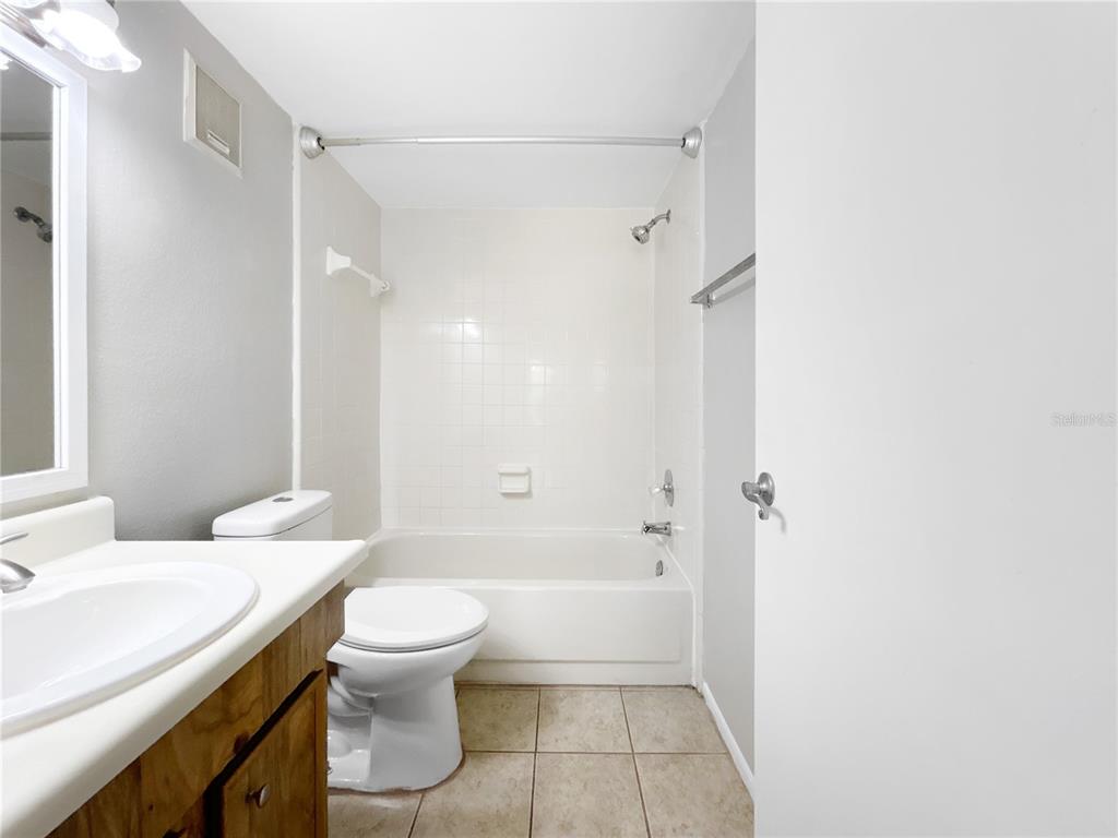 14324 Hanging Moss Circle, Unit 101 Tampa, FL 33613 - Photo 15 of 19