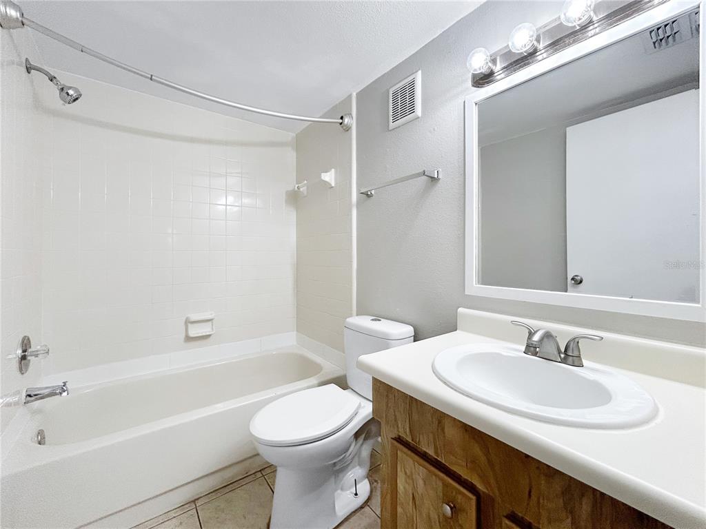 14324 Hanging Moss Circle, Unit 101 Tampa, FL 33613 - Photo 18 of 19