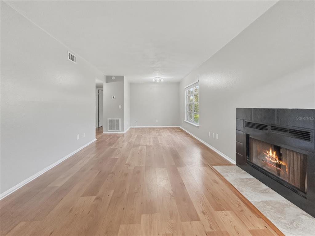 14324 Hanging Moss Circle, Unit 101 Tampa, FL 33613 - Photo 5 of 19