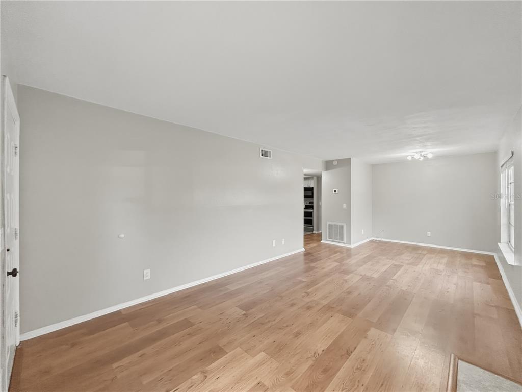 14324 Hanging Moss Circle, Unit 101 Tampa, FL 33613 - Photo 8 of 19