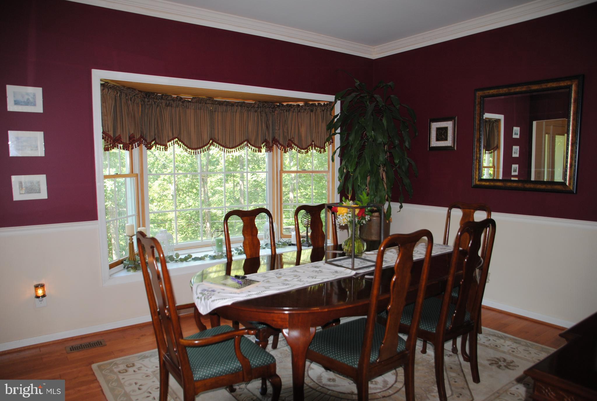 104 Flippo Road Stafford, VA 22554 - Photo 18 of 51 Large Bay window and HW floors