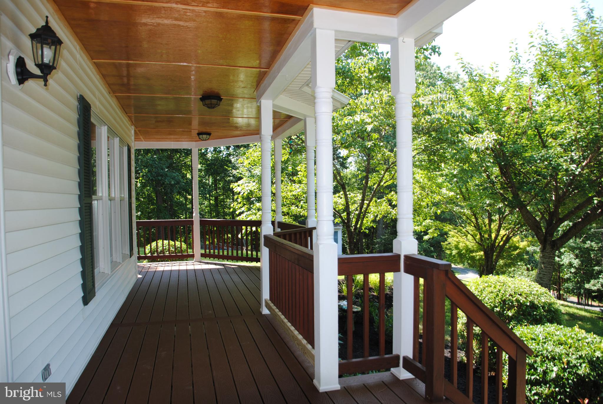 104 Flippo Road Stafford, VA 22554 - Photo 5 of 51 Large Welcoming front porch