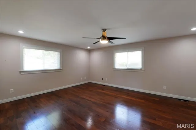 $2,800 | 2208 Centeroyal Drive, St. Louis, MO 63131