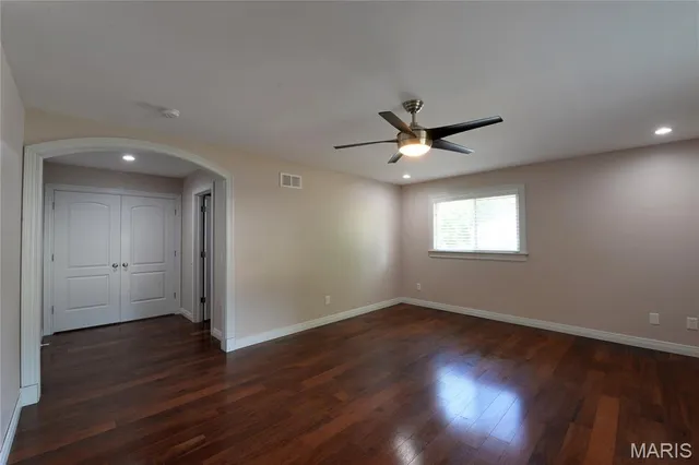 $2,800 | 2208 Centeroyal Drive, St. Louis, MO 63131