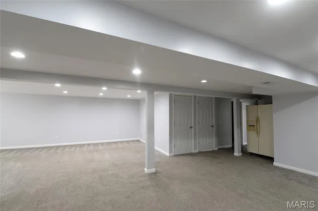 $2,800 | 2208 Centeroyal Drive, St. Louis, MO 63131