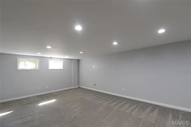 $2,800 | 2208 Centeroyal Drive, St. Louis, MO 63131