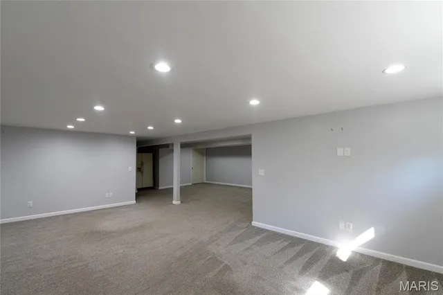 $2,800 | 2208 Centeroyal Drive, St. Louis, MO 63131