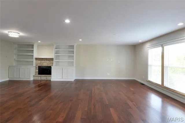 $2,800 | 2208 Centeroyal Drive, St. Louis, MO 63131