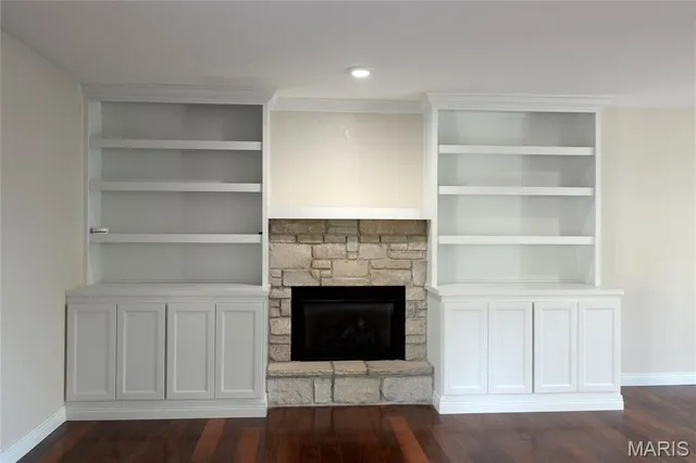 $2,800 | 2208 Centeroyal Drive, St. Louis, MO 63131