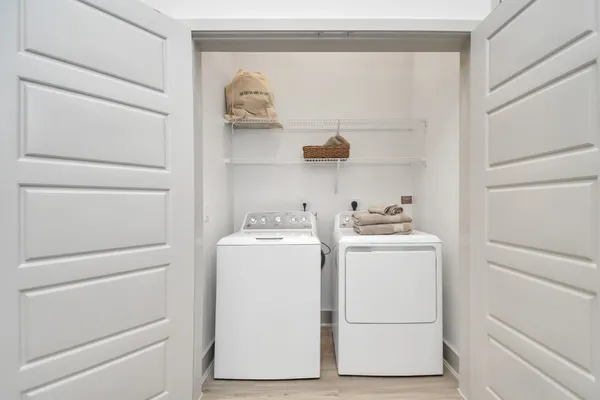 $2,210 | 1617 Enid Street, Unit 177, Houston, TX 77009