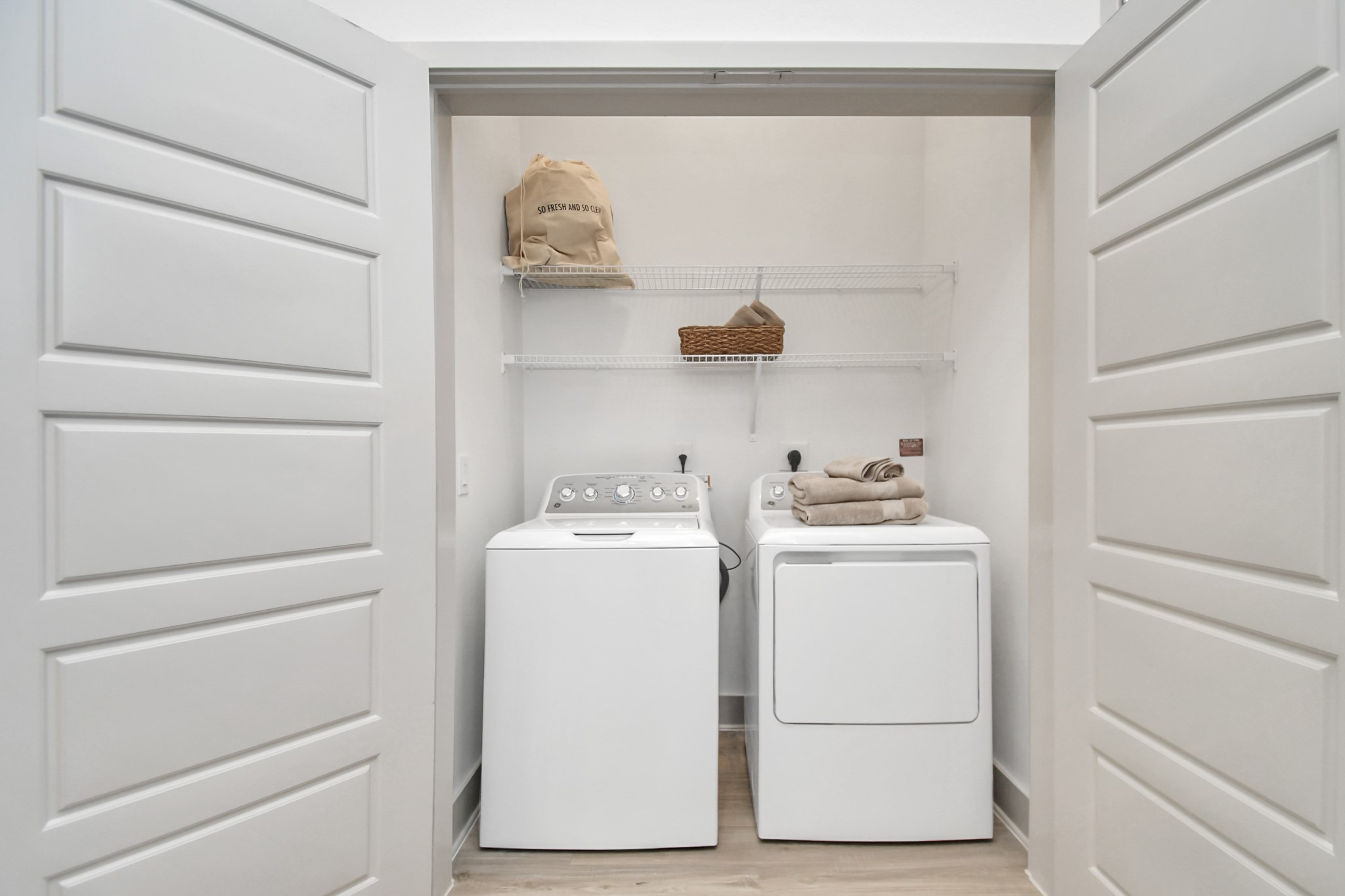 1617 Enid Street, Unit 177 Houston, TX 77009 - Photo 13 of 50 a utility room with dryer and washer