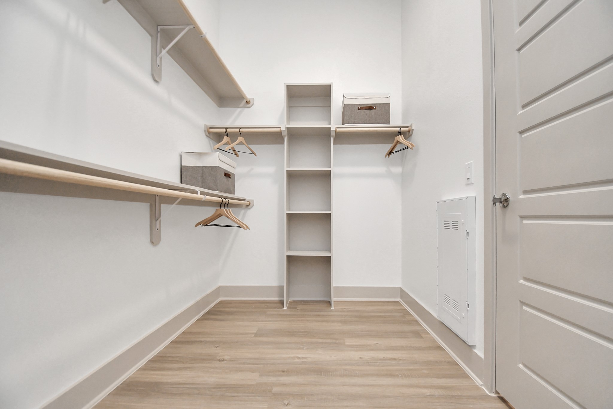 1617 Enid Street, Unit 177 Houston, TX 77009 - Photo 30 of 50 a view of a walk in closet