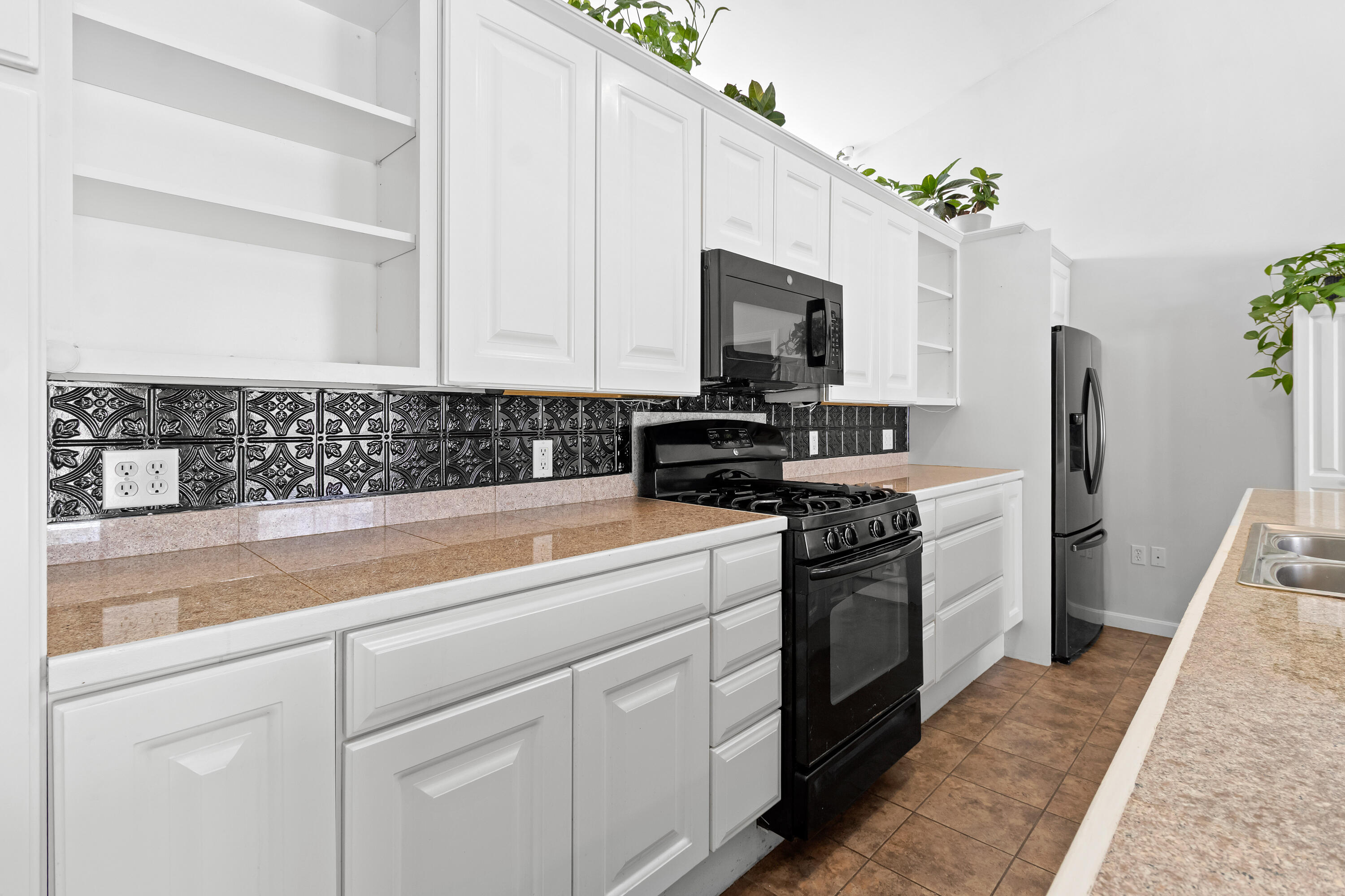 65 B Augusta Road Belmont, ME 04952 - Photo 7 of 40 Kitchen 2