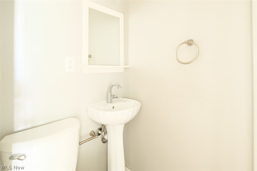 32165 Bainbridge Road Solon, OH 44139 - Photo 20 of 33 Half bath on first floor
