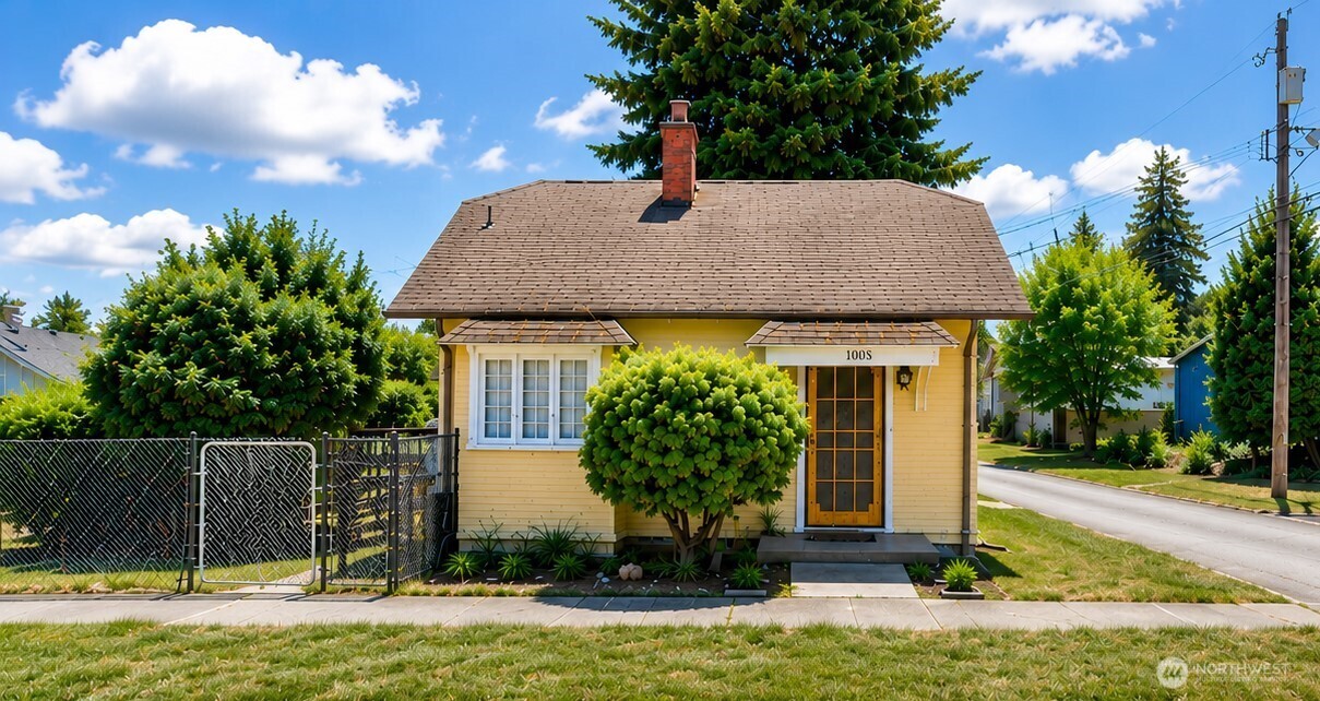1108 South 43rd Street Tacoma, WA 98418 - Photo 1 of 12