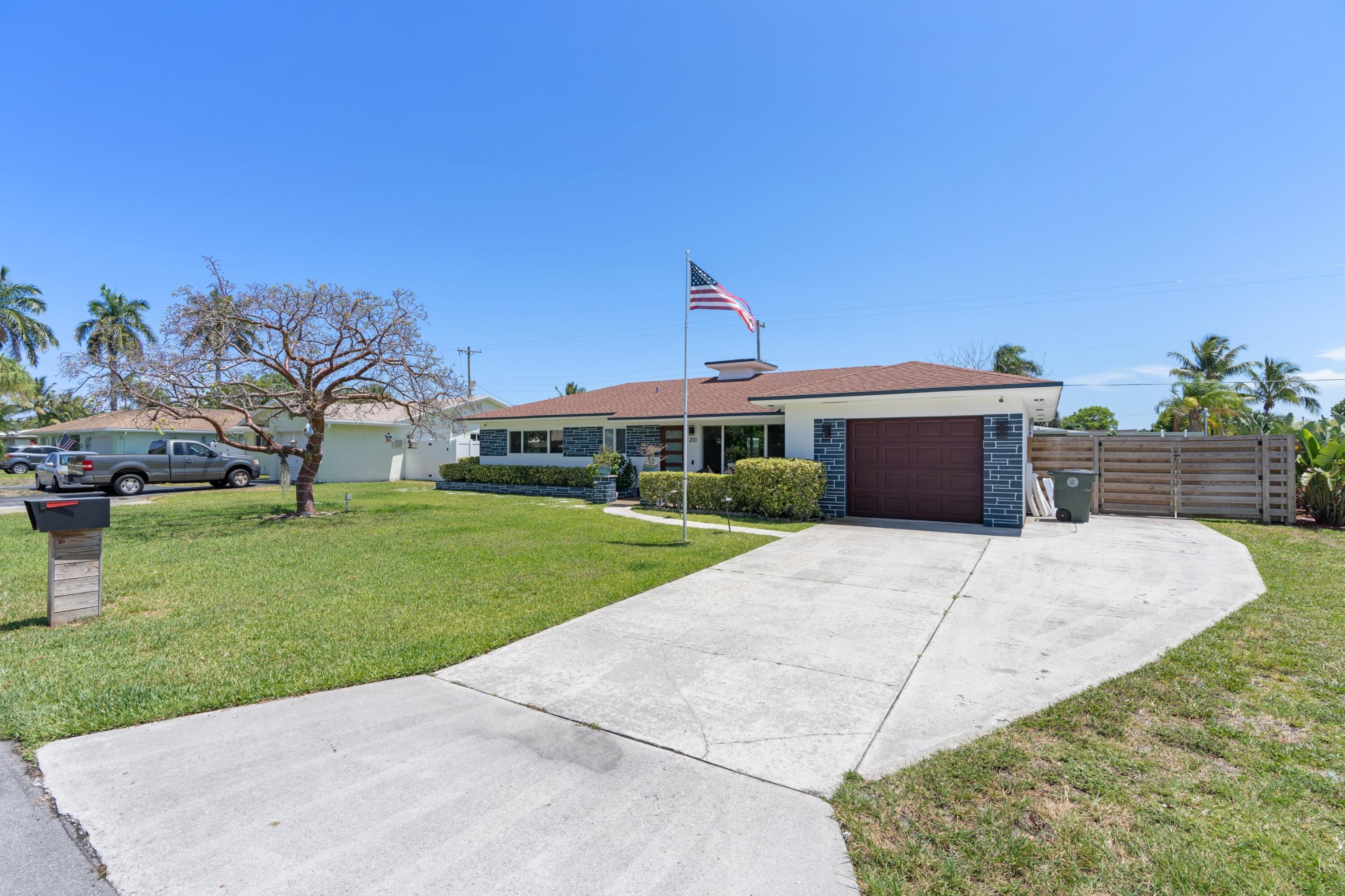 200 Northeast 28th Terrace Boca Raton, FL 33431 - Photo 20 of 35 Oversized Lot