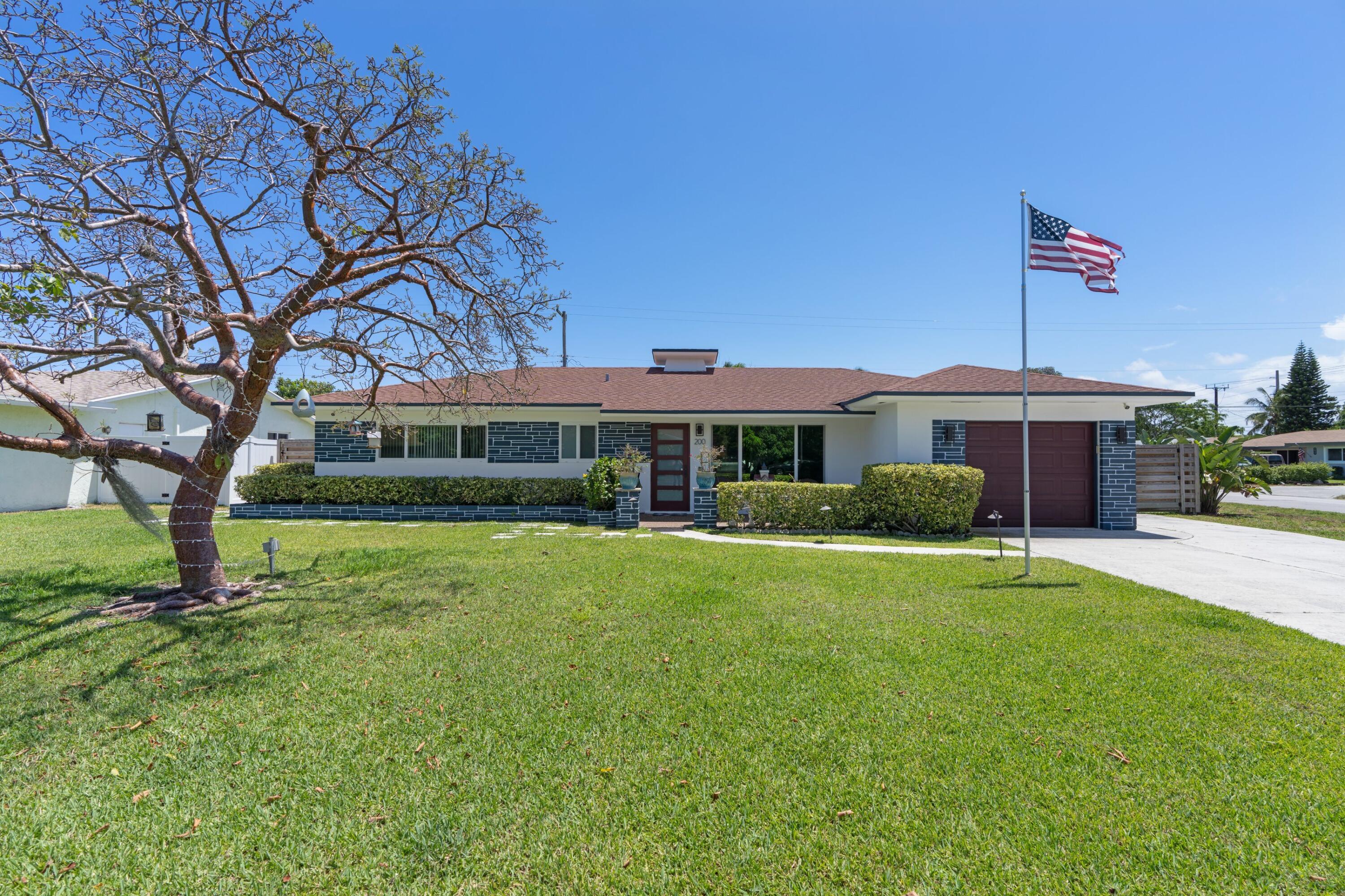 200 Northeast 28th Terrace Boca Raton, FL 33431 - Photo 23 of 35 Front Exterior