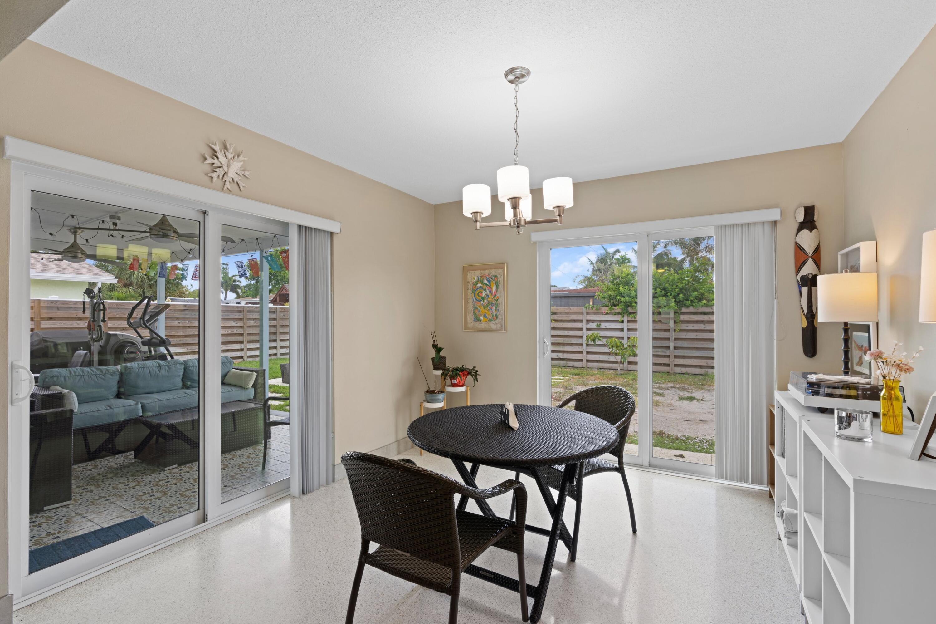 200 Northeast 28th Terrace Boca Raton, FL 33431 - Photo 6 of 35 Dining Room