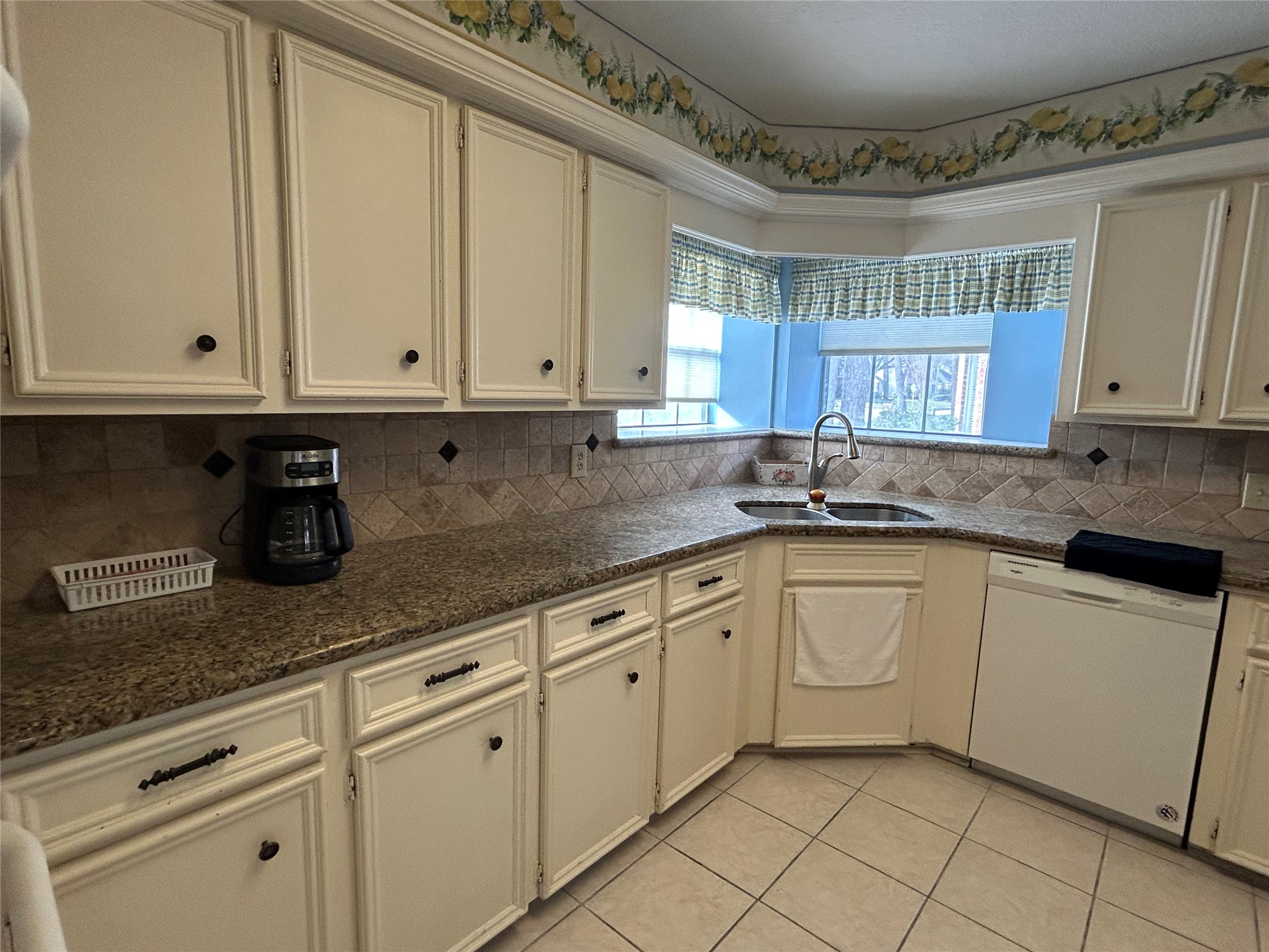 17718 Surreywest Lane Spring, TX 77379 - Photo 11 of 36