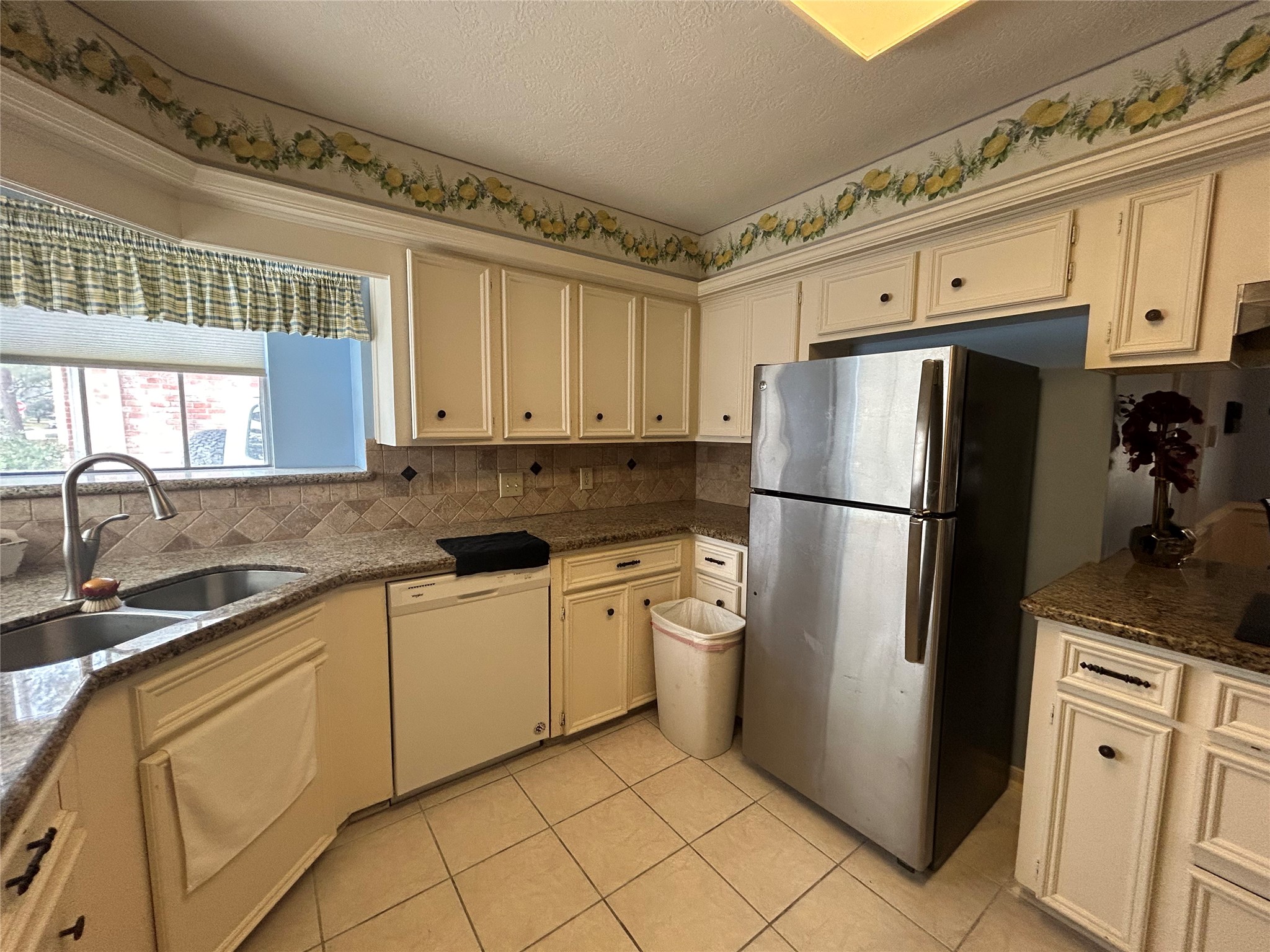 17718 Surreywest Lane Spring, TX 77379 - Photo 12 of 36