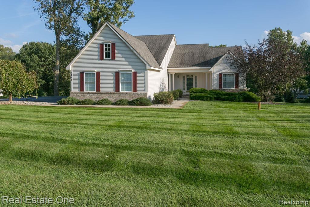 4296 Ridge Court Pinckney, MI 48169 - Photo 34 of 37 4Y0A8944.jpg