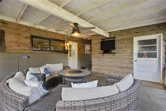 $325,000 | 1401 Woodland Terrace, Pittsburg, KS 66762