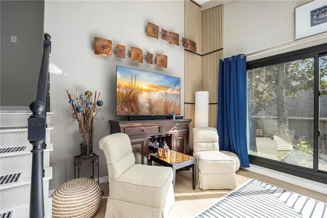 $325,000 | 1401 Woodland Terrace, Pittsburg, KS 66762