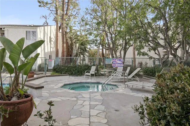 a picture of a bench in a white cabinet