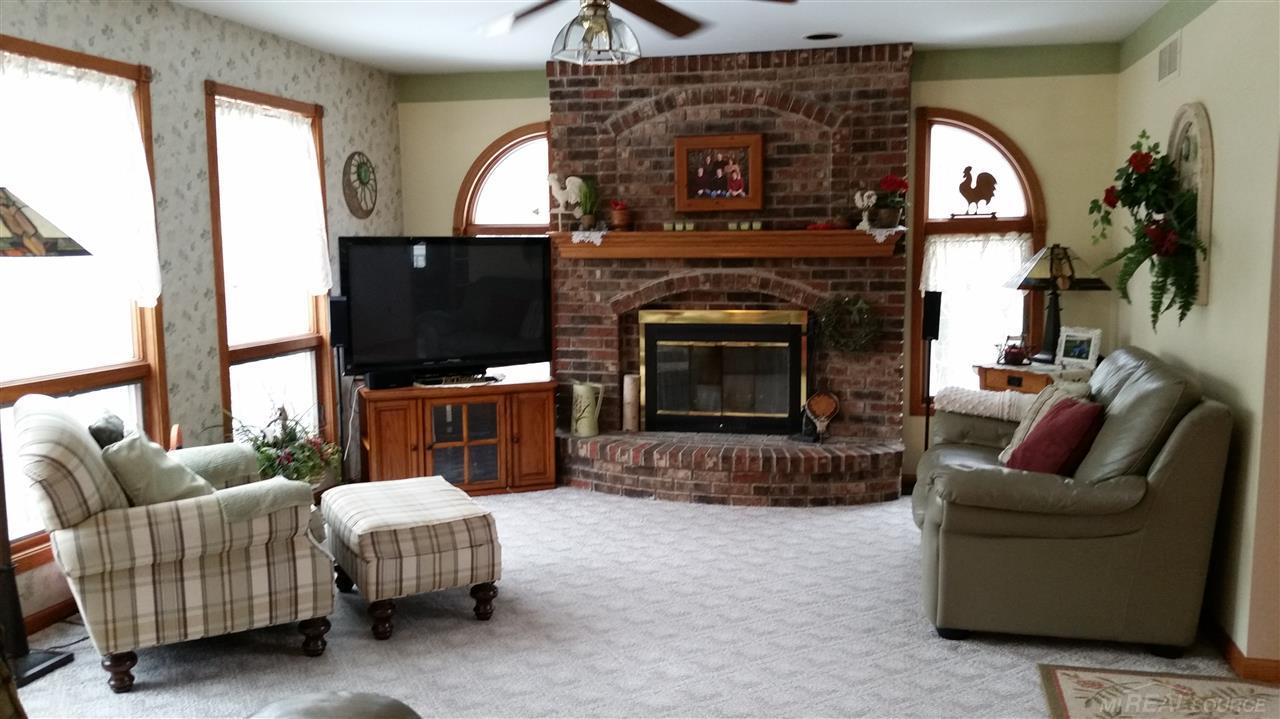 6587 Black River Road Croswell, MI 48422 - Photo 8 of 46 31277476-7.JPG